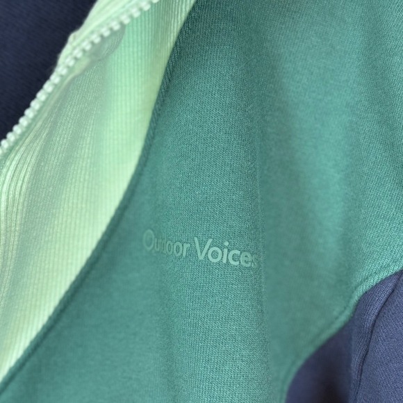 OUTDOOR VOICES Women's 100% Cotton Cropped 1/2 Zip Colorblock Sweatshirt, Size M - Picture 7 of 8